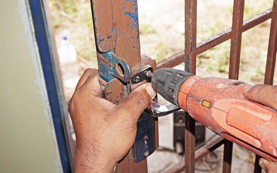 changer une serrure de porte Sèvres